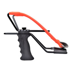 Lance pierre dg7a